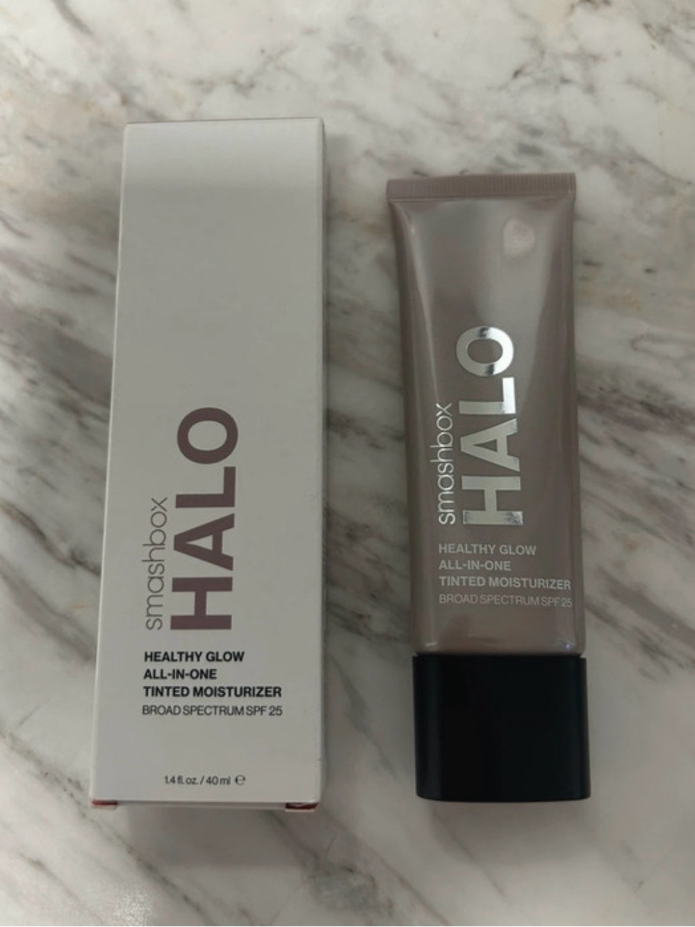Smashbox Halo Healthy Glow Tinted Moisturizer - Taupe Beige